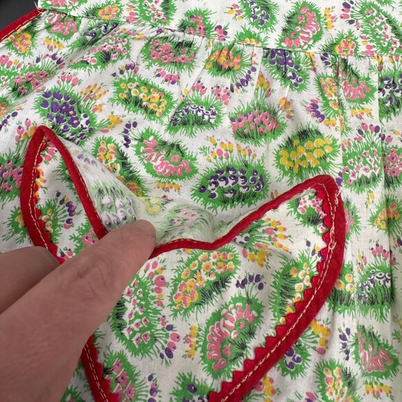 Vintage Apron Flowers Rick Rack Trim Heart Pocket Floral Cotton Tie Handmade - Picture 4 of 8